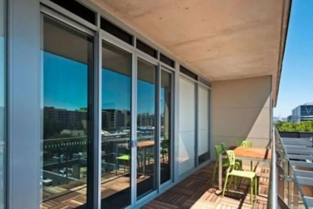 3Br On Lonsdale St - Braddon - Canberra Australia