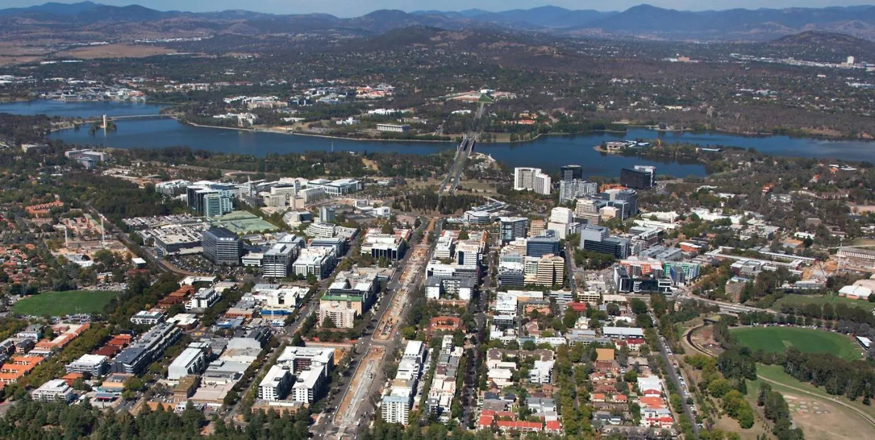 3Br On Lonsdale St - Braddon - Canberra location